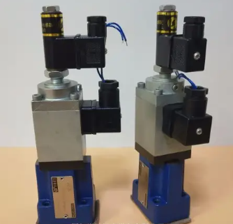 �Ă�(g��)���������QҺ��ϵ�y(t��ng)�{(di��o)���y���φ��}